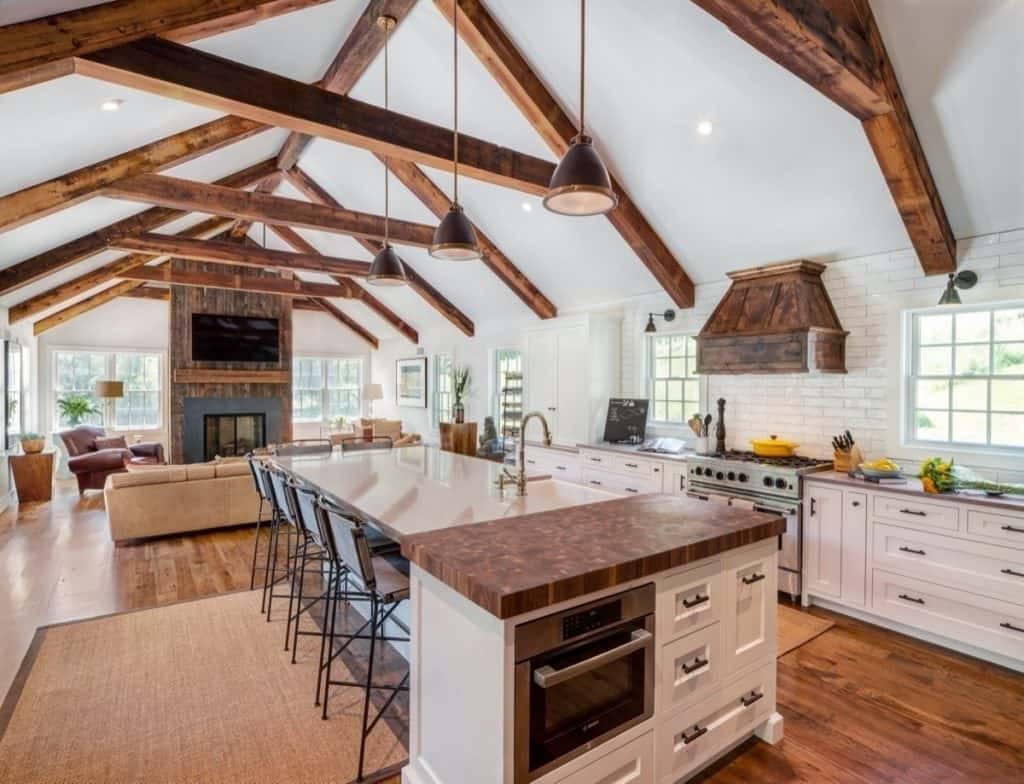 Vaulted Ceiling with open concept kitchen